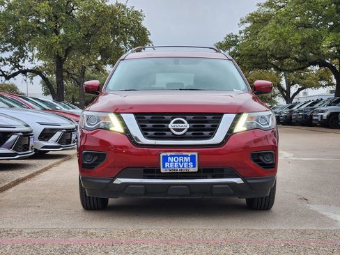 Used 2018 Nissan Pathfinder S image 2