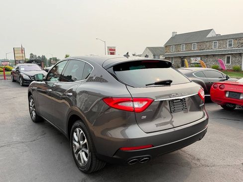 Used 2017 Maserati Levante AWD/4WD image 5