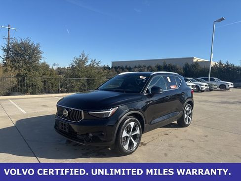 Certified 2025 Volvo XC40 B5 Plus image 1