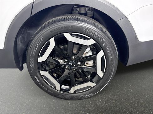 Certified 2023 Kia Telluride S w/ S Sunroof Package FWD image 32