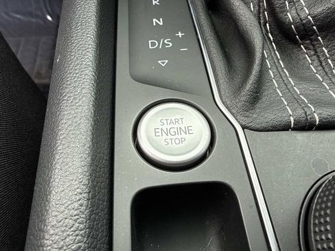 Used 2022 Volkswagen Atlas SEL image 36