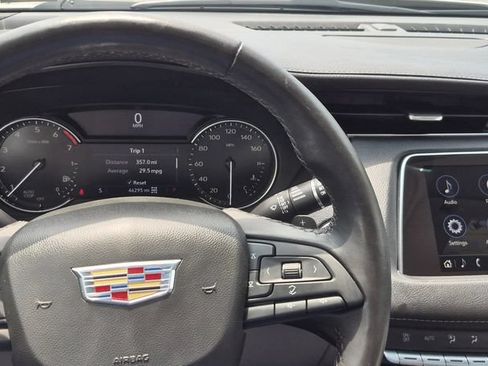 Used 2019 Cadillac XT4 Luxury w/ Cold Weather Package AWD/4WD image 10