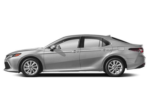 Used 2024 Toyota Camry LE FWD image 3