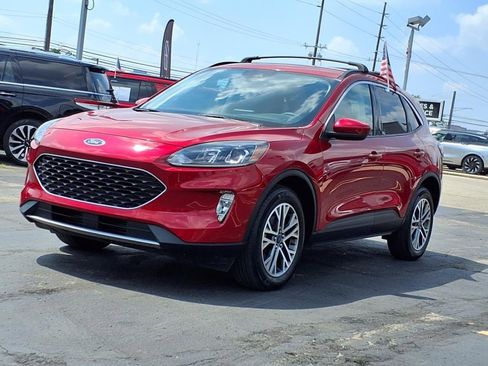 Used 2022 Ford Escape SEL image 3