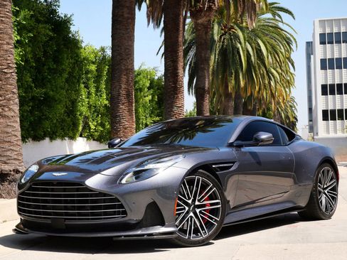 Used 2024 Aston Martin DB12 Coupe RWD image 15