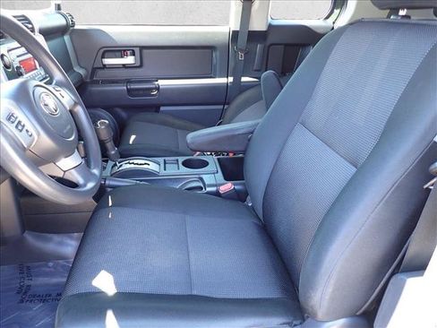 Used 2014 Toyota FJ Cruiser 4WD w/ Convenience Package image 10