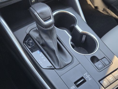 Used 2022 Toyota Highlander Bronze Edition image 25