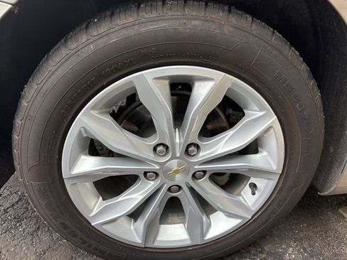 Used 2024 Chevrolet Malibu LT image 28