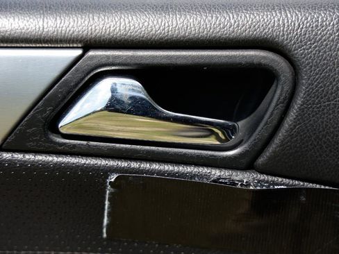 Used 2005 Mercedes-Benz C 230 Sedan image 37