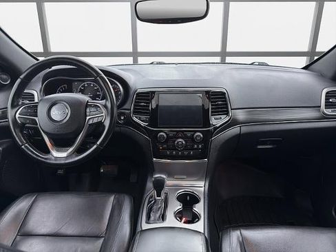 Used 2020 Jeep Grand Cherokee Limited AWD/4WD image 16