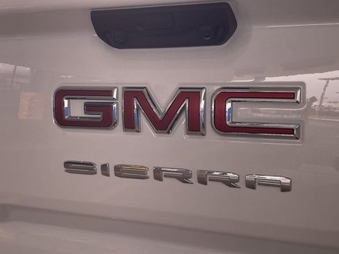 New 2026 GMC Sierra 1500 SLE w/ Preferred Package image 38