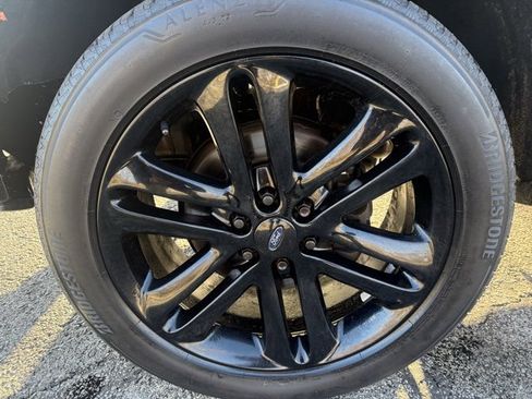 Used 2013 Ford F150 Limited image 9