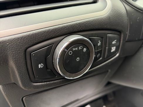 Used 2024 Ford Edge SEL w/ Sport Appearance Package image 17