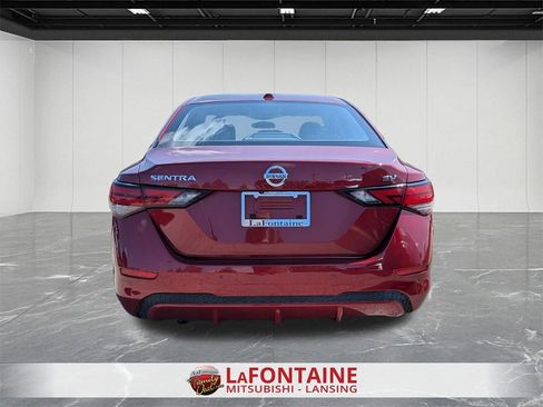 Used 2021 Nissan Sentra SV image 4