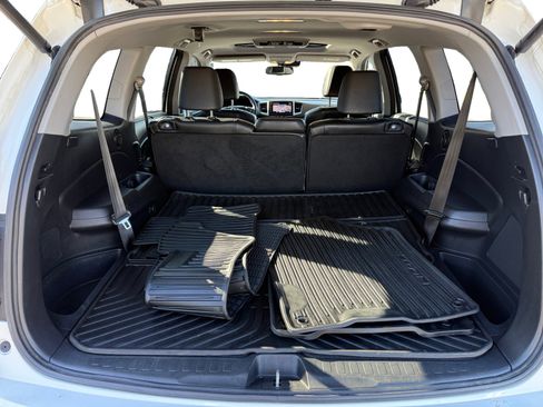 Used 2018 Honda Pilot Touring image 17