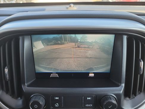 Used 2021 Chevrolet Colorado LT w/ Safety Package image 32