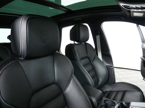 New 2026 Porsche Macan S AWD/4WD image 25