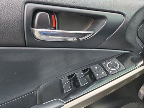 Used 2016 Lexus IS 200t image 18