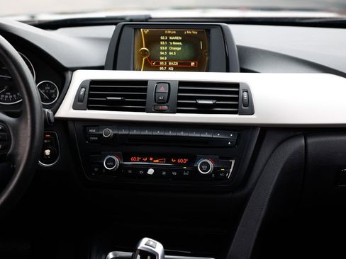 Used 2014 BMW 320i Sedan image 35