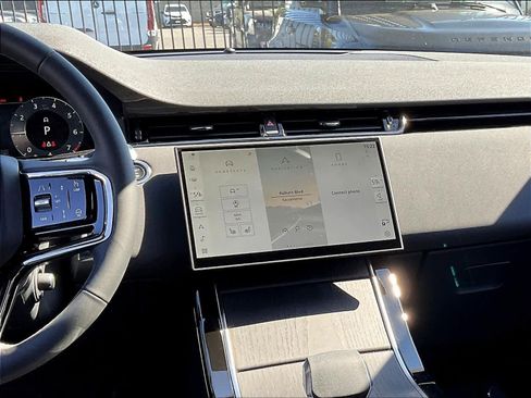 New 2026 Land Rover Range Rover Evoque Dynamic SE image 9