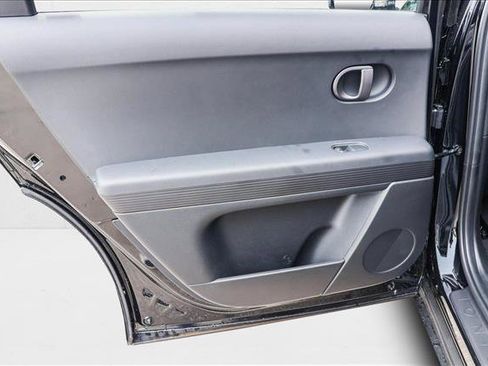 New 2025 Hyundai Ioniq 5 SE image 24
