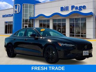 Used 2025 Volvo S60 T8 Ultra video 1