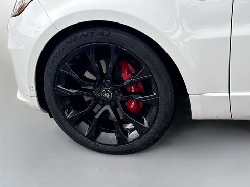 Used 2019 Land Rover Range Rover Sport HST image 42