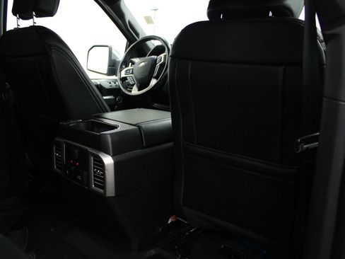 Used 2019 Ford F150 Platinum w/ Equipment Group 701A Luxury AWD/4WD image 21