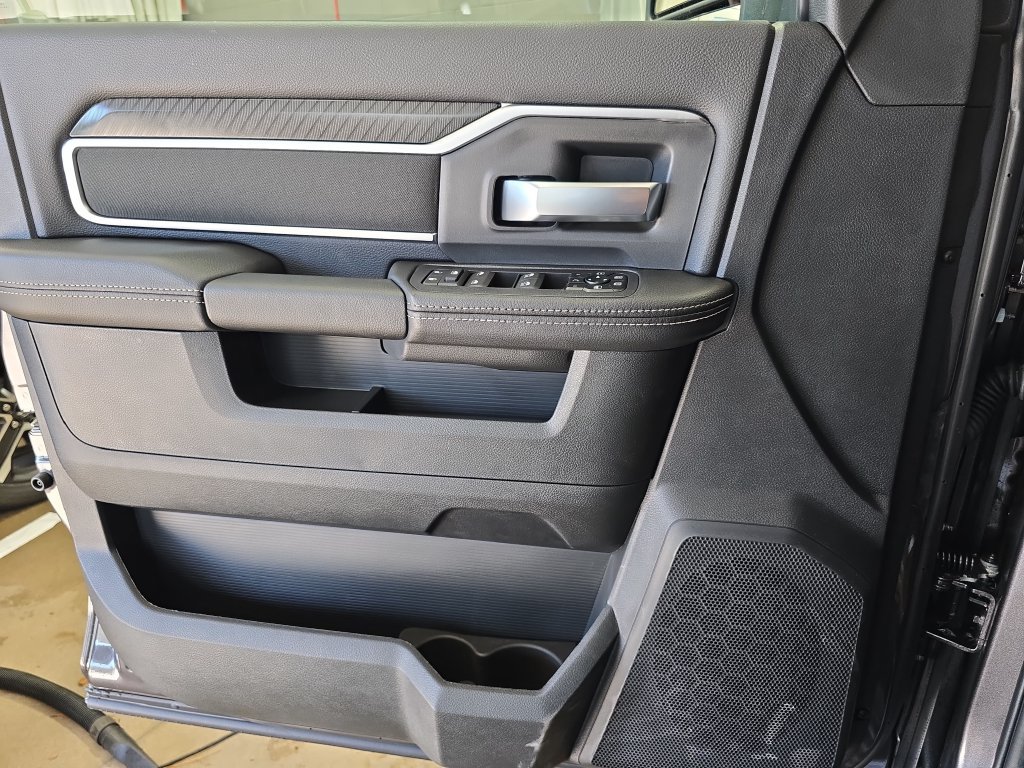 New 2027 RAM 3500 Big Horn AWD/4WD image 24