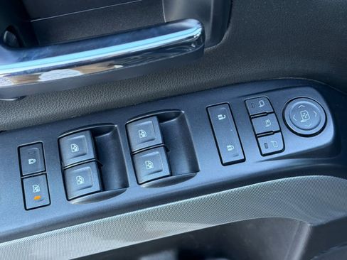 Used 2018 Chevrolet Silverado 2500 LTZ w/ Duramax Plus Package image 13