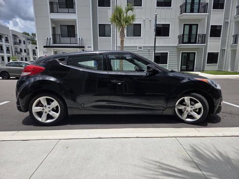 Used 2014 Hyundai Veloster w/ Style Package 02 FWD image 5