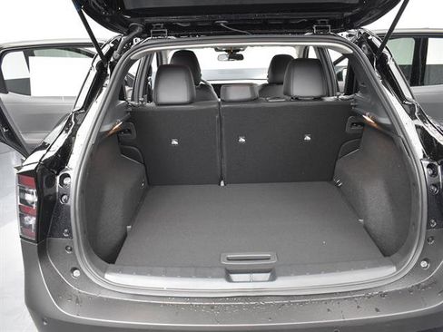Used 2025 Nissan Kicks SR w/ SR Premium Package FWD image 14