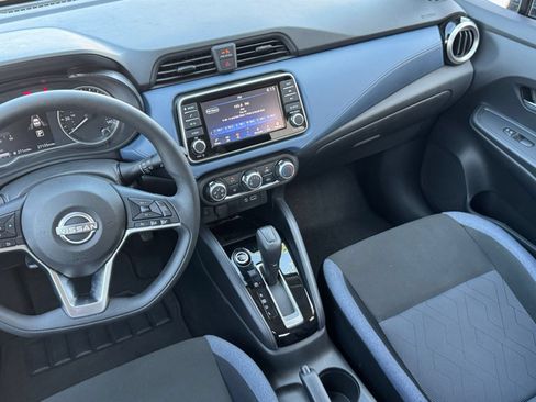 Used 2025 Nissan Versa SV FWD image 20