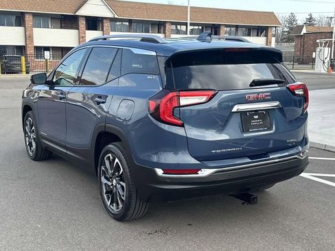 Used 2024 GMC Terrain SLT w/ LPO, Floor Liner Package image 8