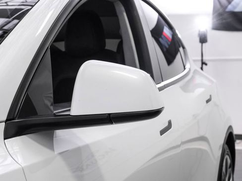 Used 2021 Tesla Model Y Long Range AWD/4WD image 41