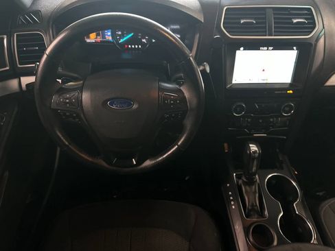 Used 2017 Ford Explorer XLT w/ Equipment Group 201A image 15