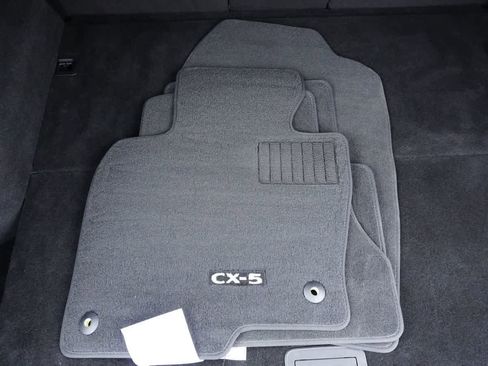 Used 2022 MAZDA CX-5 Signature image 22