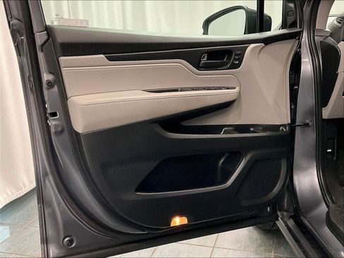 Used 2023 Honda Odyssey EX-L image 9