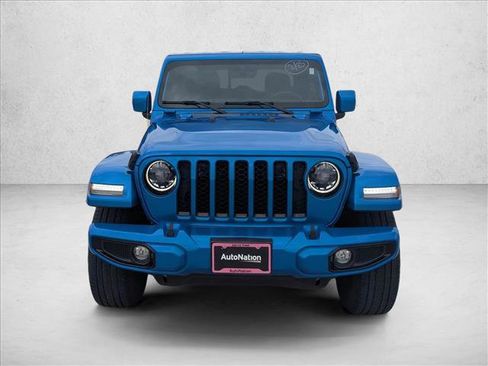 Used 2023 Jeep Gladiator Overland image 2