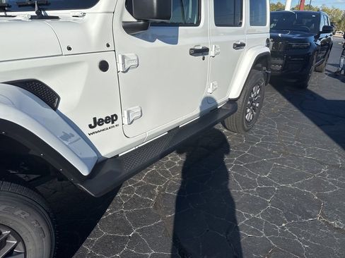 New 2026 Jeep Wrangler Unlimited Sahara AWD/4WD image 7