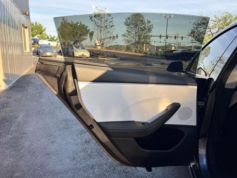 Used 2025 Tesla Model 3 Long Range image 7