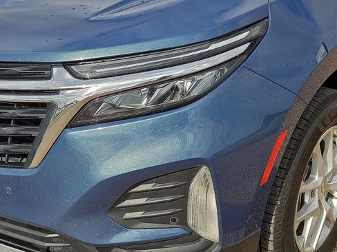 Used 2024 Chevrolet Equinox LT AWD/4WD image 9