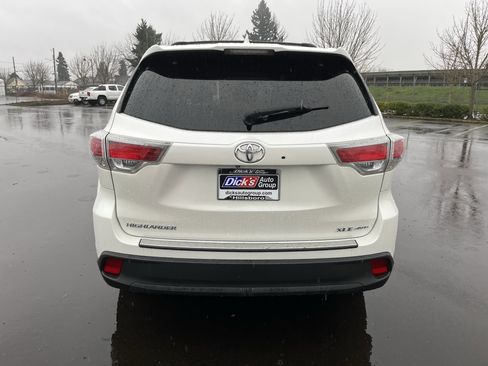 Used 2015 Toyota Highlander XLE image 4