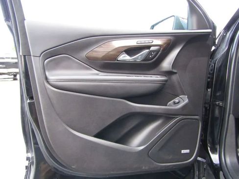 Used 2018 GMC Terrain Denali w/ Comfort Package image 40