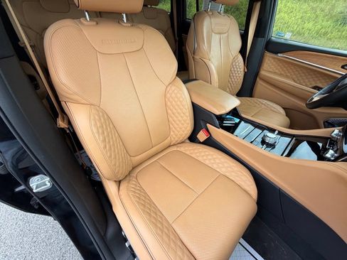 Used 2023 Jeep Grand Cherokee Summit AWD/4WD image 53