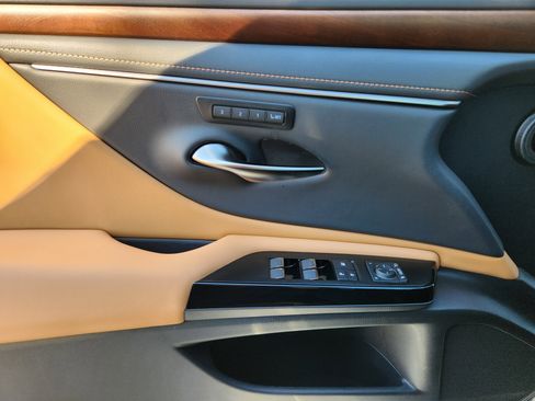 New 2025 Lexus ES 350 w/ Premium Package image 15