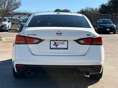 Used 2024 Nissan Altima 2.5 SR image 8