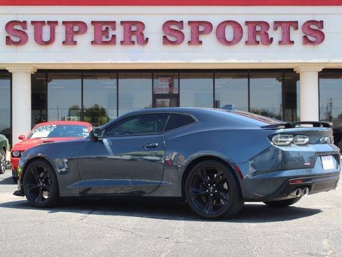 Used 2021 Chevrolet Camaro SS RWD image 5