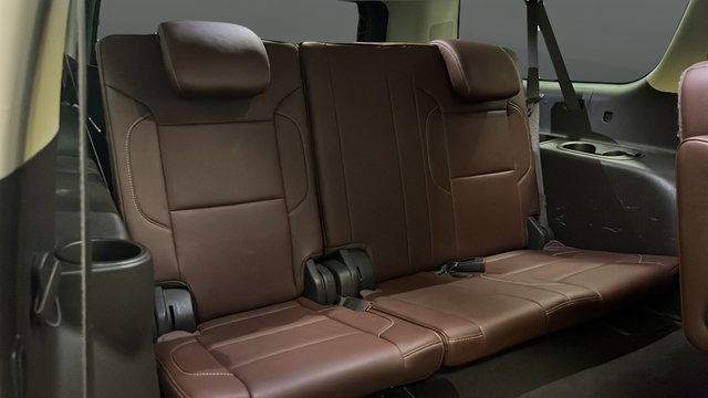 Used 2019 Chevrolet Suburban Premier AWD/4WD image 26