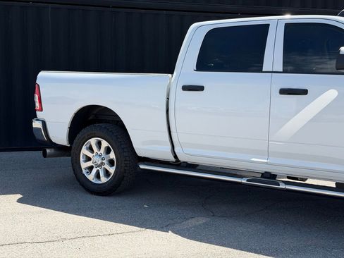 Used 2019 RAM 3500 Tradesman w/ Chrome Appearance Group AWD/4WD image 5